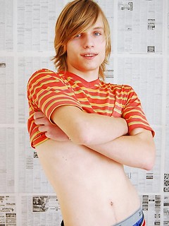 Horny twink guy stripping and shows his juicy tool