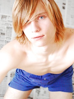 Horny twink guy stripping and shows his juicy tool