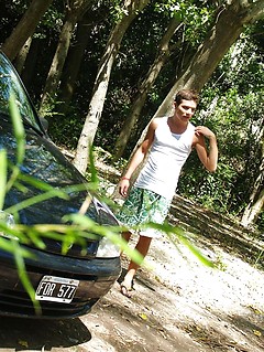 Hot twinks drive out of town to go down and dirty