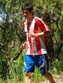 Sporty twink boy gets to relaxing outdoor coupling