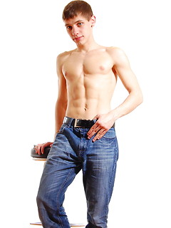 Athletic twink that will stun you with his muscles and the size of his cock