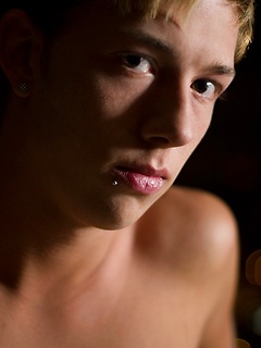 Sweet boy Luke Allen is back with an intimate stroking session