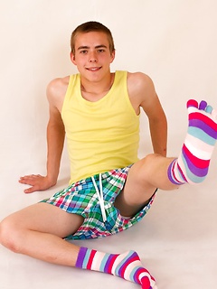 Handsome gay twink Lenny Evans exposes his delights