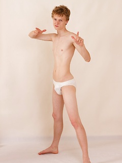 Kevin Young exposes his fresh body on Teen Boys Studio