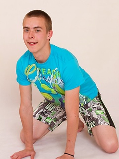 18 y.o. straight guy Lenny Evans poses for the first time