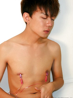 This asian twink boy body is so sexy