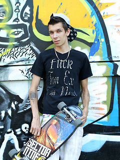 Skater boy Axel Ducharme masturbation