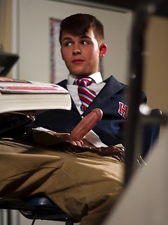 Two american boys have fuck in the school