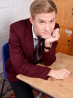 Blond Schoolboy Flip-Flop Suck & Fuck Fest Leaves Jaxon Radoc Dripping With Jizz!