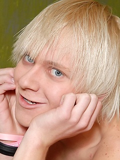 Blonde boy Rori solo pictures