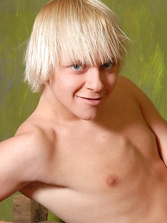 Blonde boy Rori solo pictures