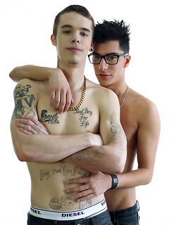 Benjamin London Seduces Max Dawson